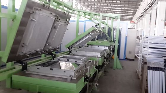 Máquina neumática llena de la refrigeración de la cadena de producción del refrigerador/de la puerta de gabinete